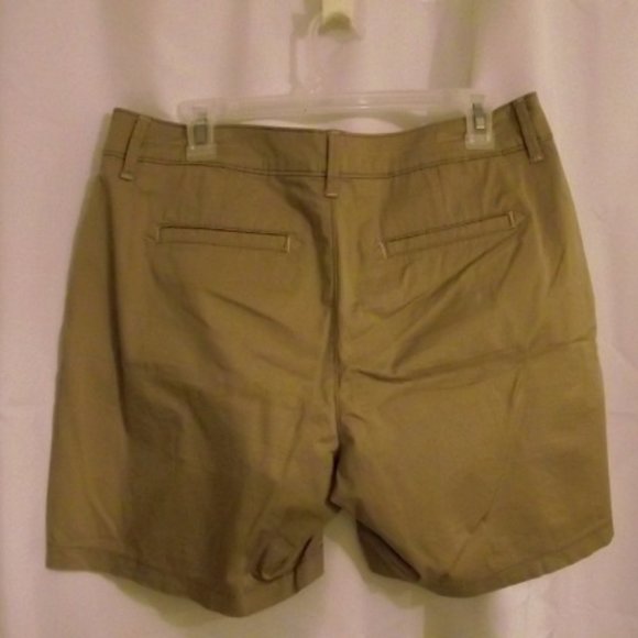 LEE Natural Fit Women's Shorts, Med, Tan - Picture 7 of 7